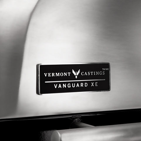 Vermont Castings Vanguard™ XE 4-Burner Premium Stainless Steel Convertible Gas BBQ Grill with Infrared Side-Burner